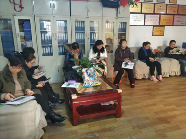 安陽林源物業(yè)管理有限責(zé)任公司組織開展“建設(shè)好家園、學(xué)雷鋒我行動(dòng)”活動(dòng)
